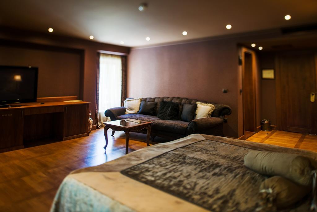 Superior Queen Room
