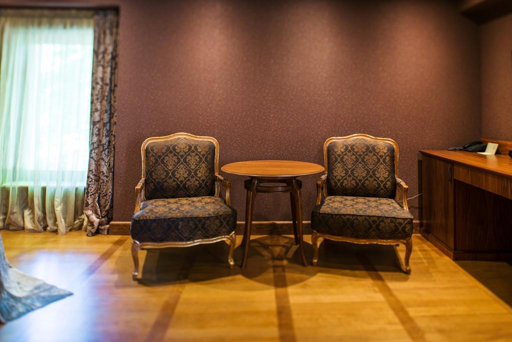 Superior Queen Room